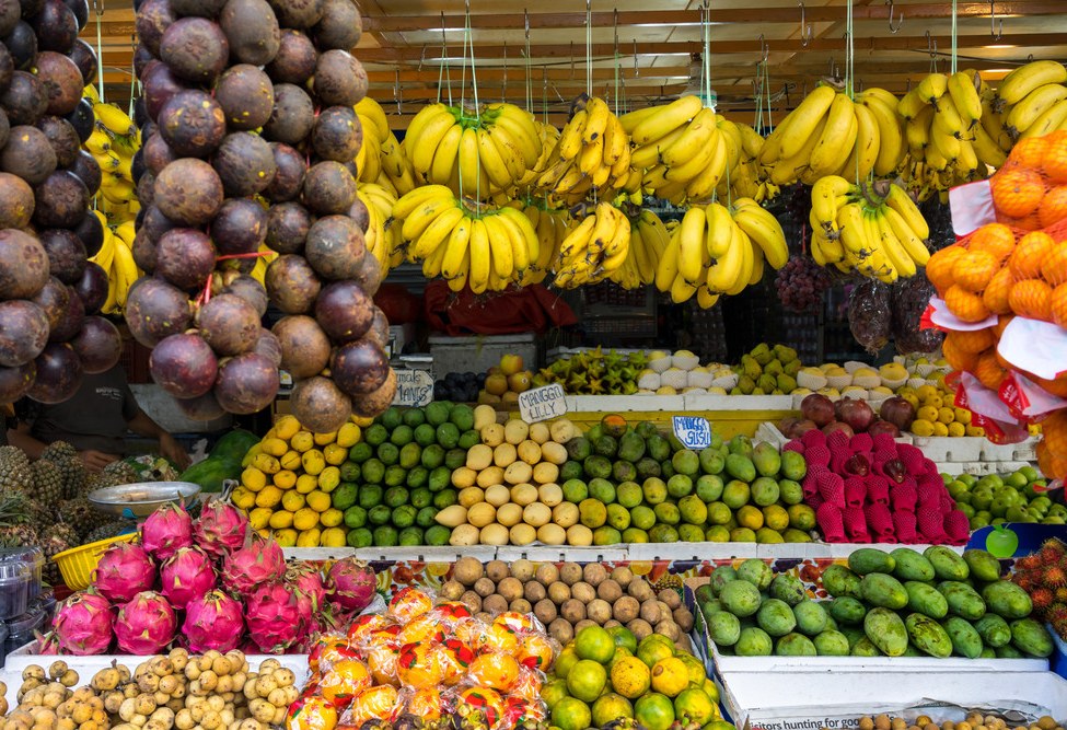 Maleisie-Kuala-Lumpur-fruit-op-de-lokale-Chow- Kit-markt